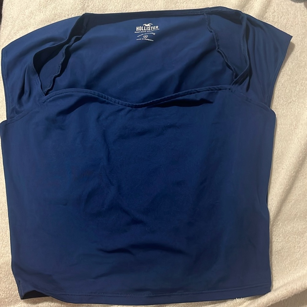 Hollister sweetheart shape top